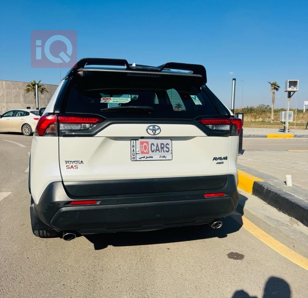 تويوتا راف 4